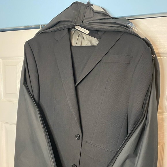 Mens suit, Joseph & Abboud, Black and beautiful - Picture 2 of 9